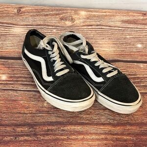 Vans Men's Classic Black and White Sneakers